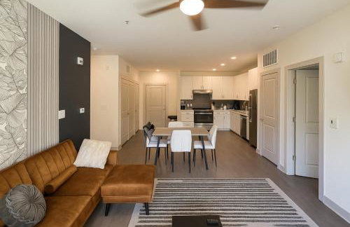 Luxury 2BR Stay Pool, Gym and Chill Areas - Photo 21