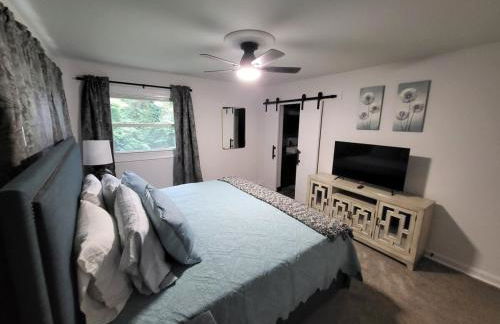 Spacious, Renovated, 5-bedroom Retreat, Near I-85 - Foto 54