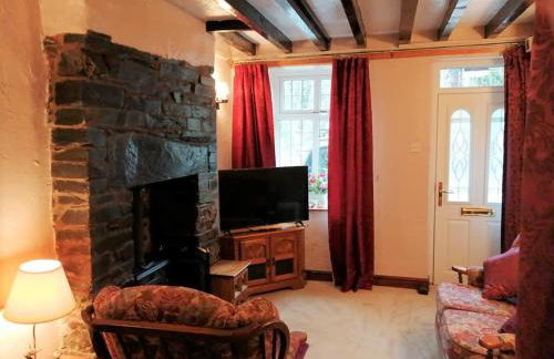 1 Park Terrace - Photo 1