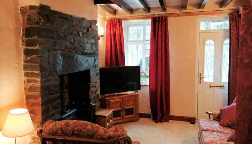 1 Park Terrace - Photo 1