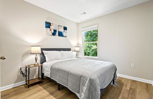 Elegant Escape Near Six Flags with WiFi, AC - Foto 9