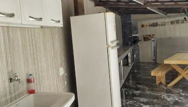 Casa grande com 3 suítes, piscina e área gourmet com churrasqueira - Foto 4, pet friendly, minibar