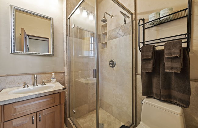 Oceanfront Hacienda - Photo 33