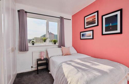 Cosy 2 bedroom flat, with parking & garden - Foto 4