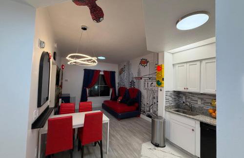 Disney Princess and Heroes Apartment Accessible - Foto 29