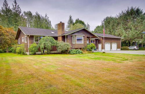 Hot Tub, 4 Mi to Wallace Falls Riverfront Retreat - Photo 2