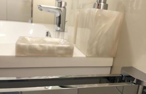 Apartment - zentrumsnah, eigener Parkplatz und großer Balkon ins Grüne - Foto 31