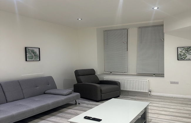 Charming 1-bed Apartment in Walton on the Naze - Photo 1