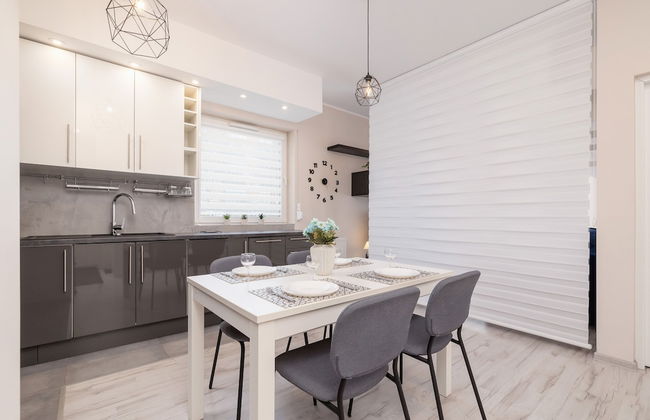 Apartment With Garden by Renters - Photo 17