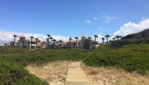 Un mar de sensaciones en Urb Jardines de Zahara 1ª linea Atlanterra - Photo 3