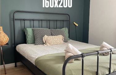 Modern Spacious flat with Terrace, Parking near Metro - Foto 17