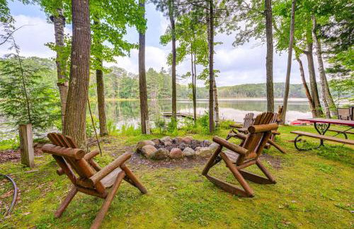 Lakefront Home with Private Beach in Rhinelander! - Foto 3