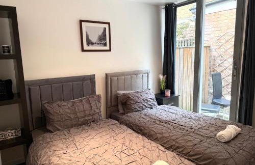 Central Brick Lane 2 Bedroom Flat - Private Patio - Foto 11