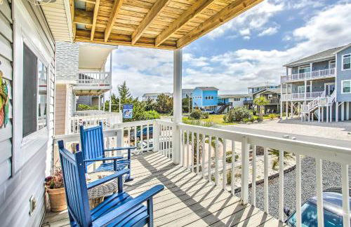 Coastal Oasis with Decks Walk to Holden Beach! - Foto 1