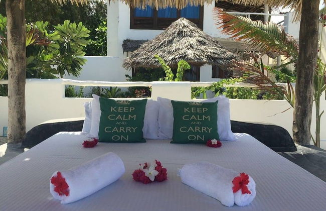 Villa - Right on the Beach, Under the Coconut Trees, Sleeps 10, Pool, Chef - Foto 27