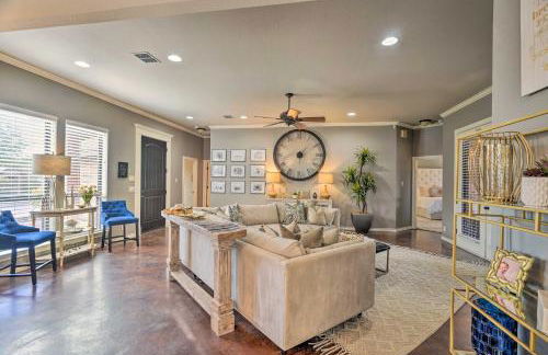 Luxe Midland Retreat with Patio, Grill and Yard! - Foto 7