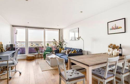 Charming Stay with a Balcony in Bow - Pass the Keys - Photo 27