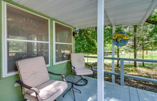 Cabin Getaway with Private Dock, Walk to Trail! - Foto 36