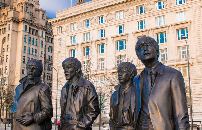 Excursión a Liverpool + Entrada a The Beatles Story + Autobús de los Beatles - Foto 1