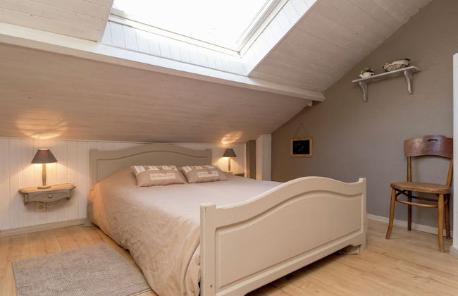 Beautiful Cottage in Malempre With Fenced Garden - Photo 3