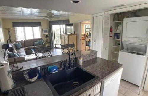 Port O' Call C302 - IOP Island Retreat! Treetop Oceanview! - Foto 20