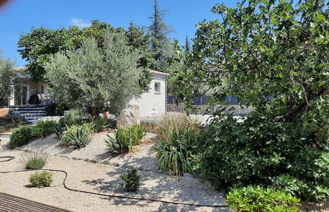 Attractive Holiday Home With Private Pool - Photo 43