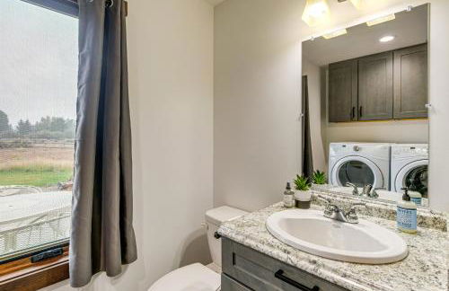 Pinedale Getaway Near Hiking, Skiing and Lakes! - Photo 18