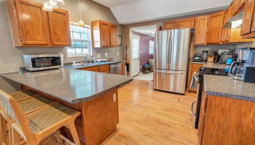 SMART Home close to downtown, MSU, and more - Foto 2, stove, dishwasher, toaster