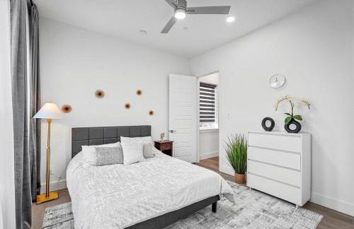 Upscale 2BR Hideaway, Ensuite Bliss, Pet-Friendly - Foto 23