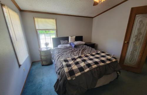 Camp Not Found - 3 Queen Bedrooms by the lake - Foto 3