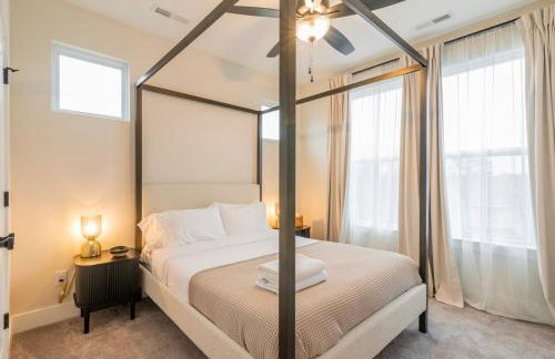 Spacious 4BR Near UNC Charlotte & Major Venues - Foto 18