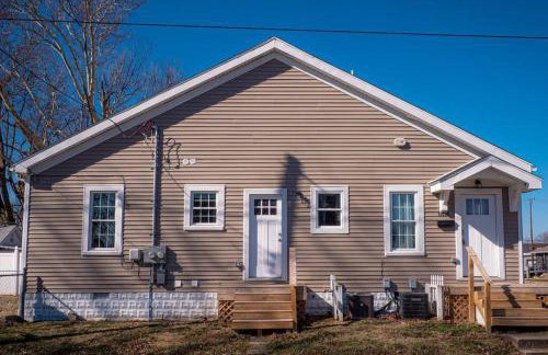 Delightful airy remodeled 1 1 Elsas - Photo 12