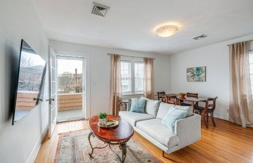 Less Than 3 Mi to Dtwn Roanoke Inviting Unit with Balcony - Foto 1