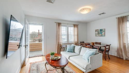 Less Than 3 Mi to Dtwn Roanoke Inviting Unit with Balcony - Foto 1