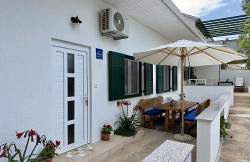 Matek family & studio apartment Rovanjska - Foto 3