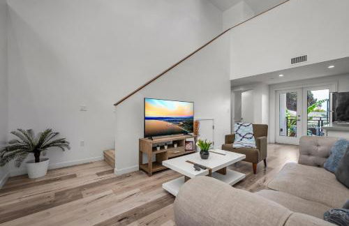 Modern 1-Bedroom Loft in Hollywood with Parking, WiFi & Hollywood Sign View - Foto 5