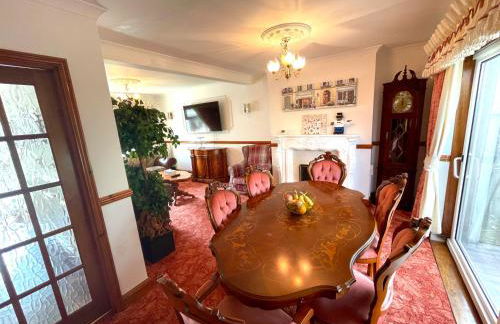 Cozy 3 Bedroom Home - Photo 4