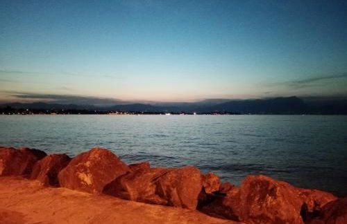 Mosaici Sunrise - lake front apartment with beautiful view - Foto 42