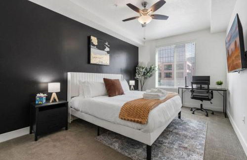 Cozy 1BR w Parking, Near Temple Sq & Delta Ctr - Foto 26