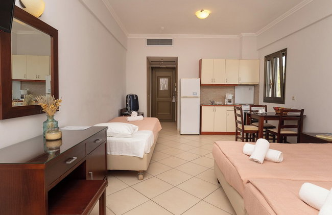 Finiki Plaza - Photo 69