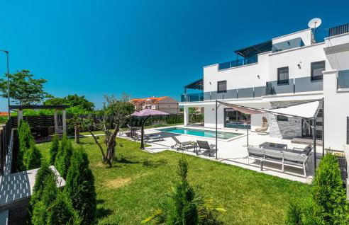 Pet Friendly Home In Porec - Photo 8