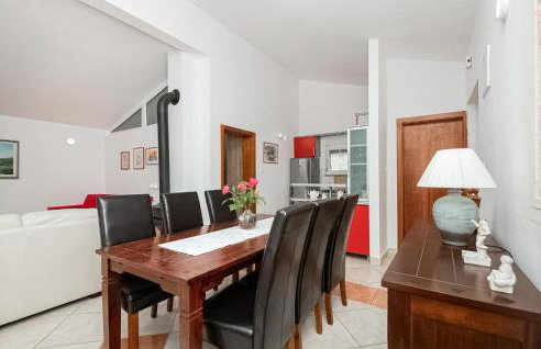 2 Bedroom Stunning Home In Desne - Foto 5