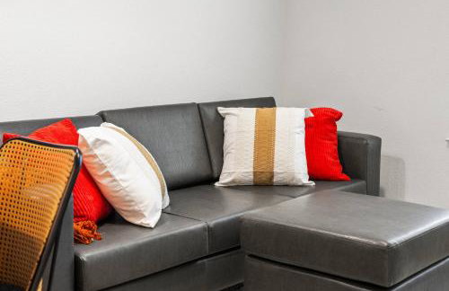2Beds|2Baths|Near Convention Ctr|Free Parking|Gym - Foto 31
