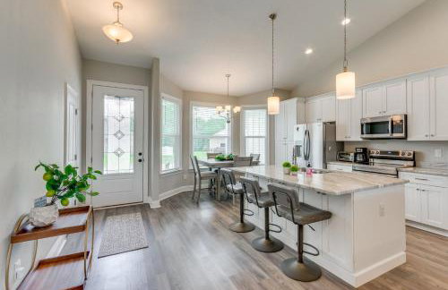 Modern Family Home w/ Spacious Yard in Milton - Foto 3