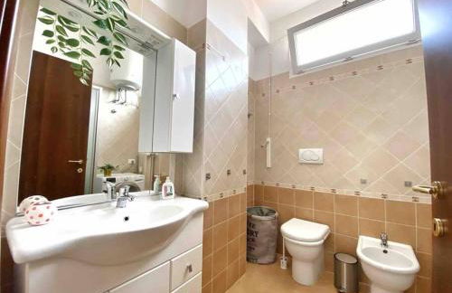 BELLAVISTA , Bright and Stylish Two Bedroom Apartment in the Historic Center - Photo 21