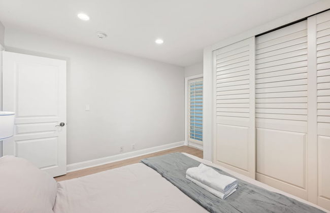 Waterfront Retreat With Stunning Views Modern Co - Foto 51