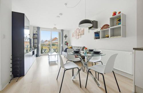 Steps from Train Station - Modern 2-Bedroom with Balcony & Cambridge Amenities, Family Friendly - Foto 22
