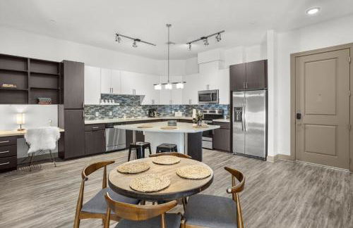 Modern 2BR CozySuites on Town Lake waterfront 03 - Foto 12