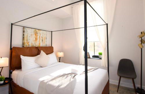 Spacious 3B2B Downtown Apt, Kitchen and Laundry, Walk to PPAC & Convention Center - Foto 11