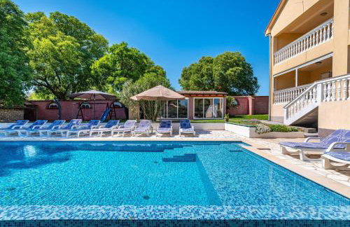 MY DALMATIA - Holiday home Blanka with private infinity pool - Foto 2